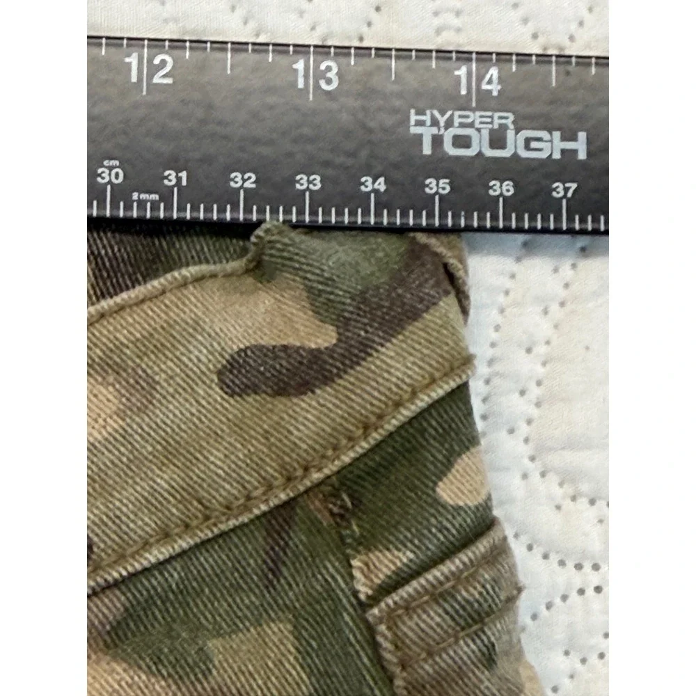Evolution In Design Mens Camo Distressed Denim Shorts Size 20 Green Noir Fit